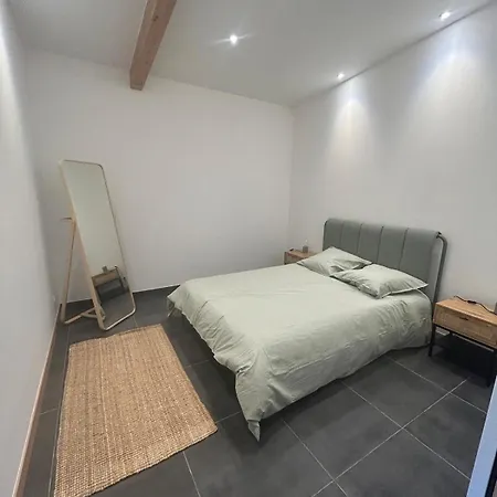 Petite Maison Dependance *